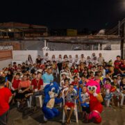 Primeira edição do ‘Cinema na Comunidade’ leva diversão e cultura para crianças do bairro Dom Pedro