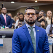 Projeto que exige transparência de gastos públicos em eventos avança na CMM