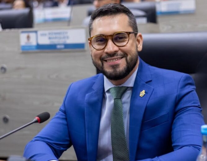 Vereador Paulo Tyrone participa da abertura dos trabalhos da CMM e reafirma atuação em defesa do consumidor e inclusão de pessoas com TEA