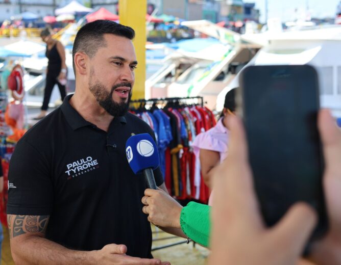 Comissão de Defesa do Consumidor realiza ação educativa na saída das embarcações para Parintins