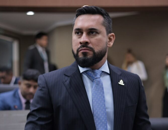 Projeto de Paulo Tyrone que exige transparência nos radares de Manaus segue para sanção do prefeito